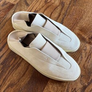 Wolf & Shepherd Grey/Beige Cruise Ace Slip-On Sneakers